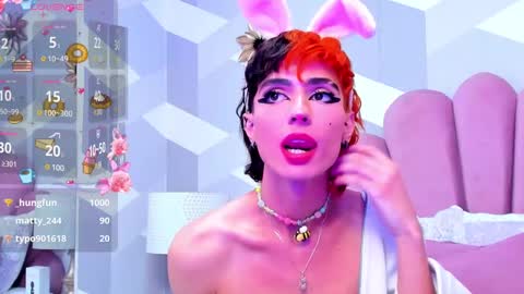 Snapshot of kyliemonnet chatting on 02-17-25, 11:44 Kylie jl online show from 02-17-25, 11:44