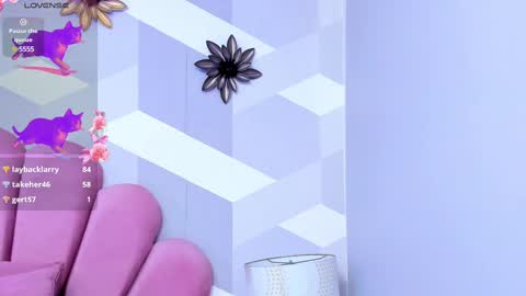 Snapshot of kyliemonnet chatting on 02-26-25, 06:43 Kylie jl online show from 02-26-25, 06:43