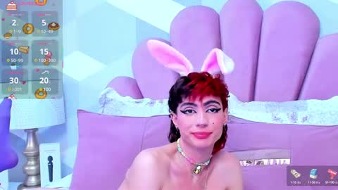 Snapshot of kyliemonnet chatting on 03-02-25, 10:45 Kylie jl online show from 03-02-25, 10:45