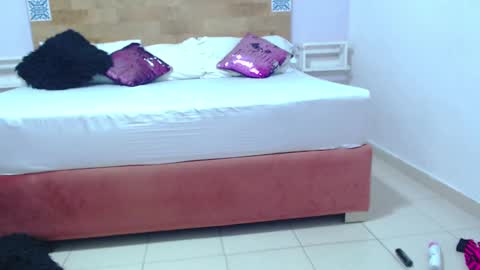 Kylie online show from 01-15-25, 04:11