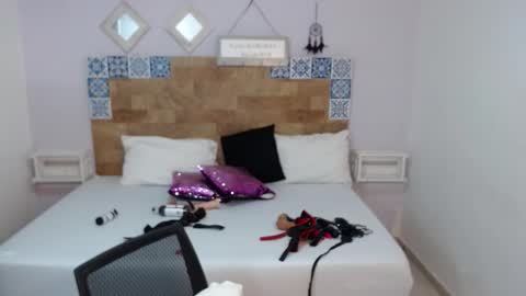 Kylie online show from 11-09-25, 10:46