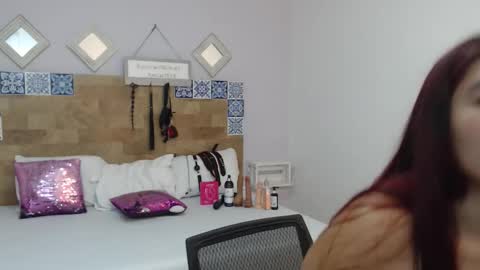 Kylie online show from 11-21-25, 10:58