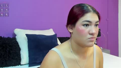 Snapshot of kyliiebaker chatting on 03-09-26, 10:52 Kylie online show from 03-09-26, 10:52