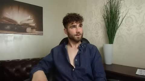 Snapshot of kyloeast chatting on 05-07-26, 04:56 KyloEast online show from 05-07-26, 04:56