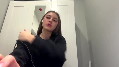 Selena online show from 03-05-26, 02:07