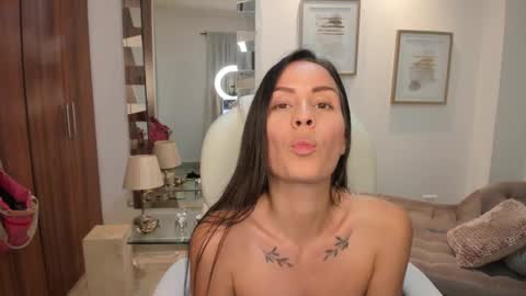 Kymberly online show from 01-05-25, 02:52