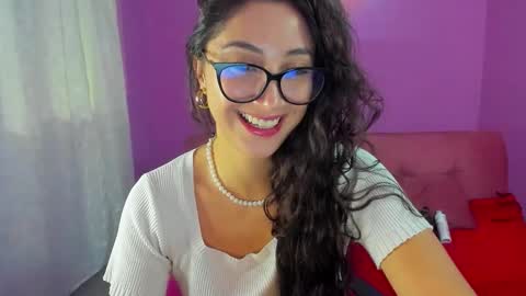 Kym Giraldo online show from 09-30-25, 05:12