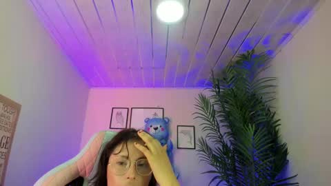 Kyomi online show from 03-05-25, 12:22