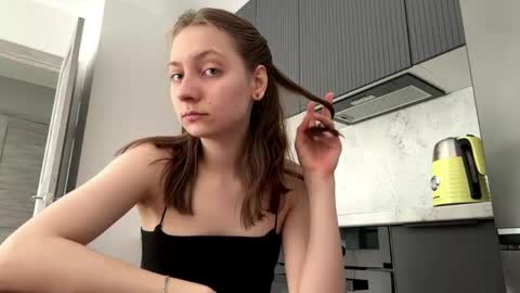 Kira online show from 06-02-26, 12:18