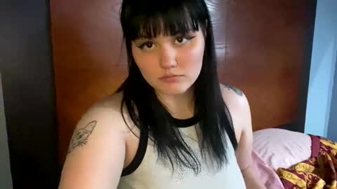 Snapshot of l1lybaby chatting on 04-11-26, 09:02 Lily online show from 04-11-26, 09:02