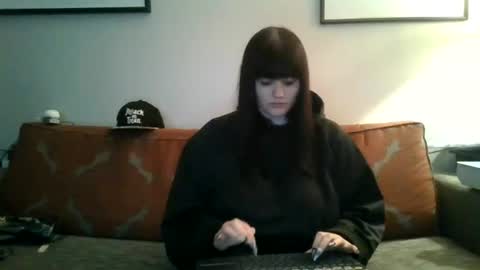 Snapshot of l1lybaby chatting on 06-24-26, 05:50 Lily online show from 06-24-26, 05:50