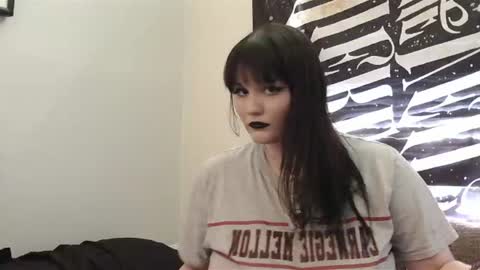 Snapshot of l1lybaby chatting on 07-06-26, 07:27 Lily online show from 07-06-26, 07:27