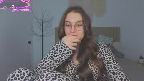 Margo  online show from 12-02-25, 04:13