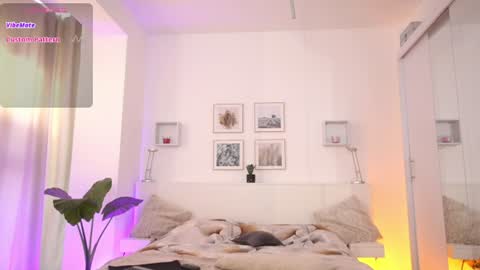 Snapshot of l1ttle_kiki chatting on 06-27-26, 02:23 Viktoria White online show from 06-27-26, 02:23