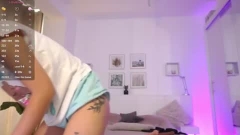 Snapshot of l1ttle_kiki chatting on 07-29-26, 07:17 Viktoria White online show from 07-29-26, 07:17
