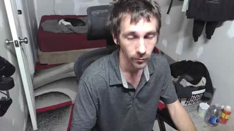 Snapshot of l1v1nth3dr3am chatting on 10-29-25, 06:04 l1v1nth3dr3am online show from 10-29-25, 06:04