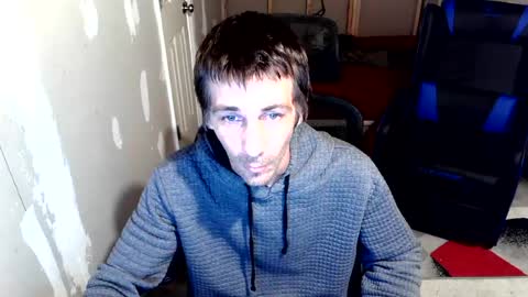 Snapshot of l1v1nth3dr3am chatting on 07-08-26, 06:18 l1v1nth3dr3am online show from 07-08-26, 06:18
