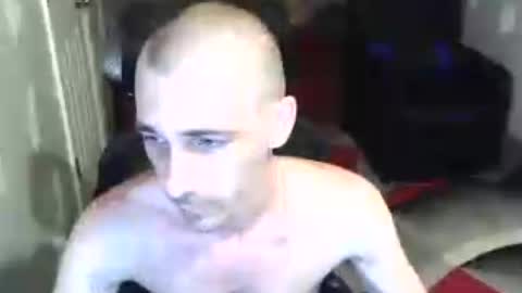 Snapshot of l1v1nth3dr3am chatting on 07-17-26, 01:45 l1v1nth3dr3am online show from 07-17-26, 01:45