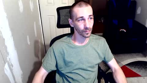 Snapshot of l1v1nth3dr3am chatting on 07-25-26, 12:31 l1v1nth3dr3am online show from 07-25-26, 12:31