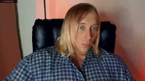 Snapshot of l_adonis_l chatting on 04-17-26, 03:15 Adonis online show from 04-17-26, 03:15