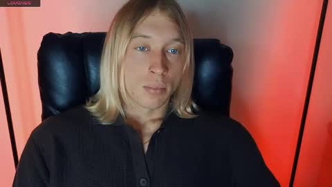 Snapshot of l_adonis_l chatting on 04-20-26, 08:39 Adonis online show from 04-20-26, 08:39