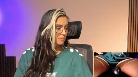 T A T I A N A online show from 05-13-26, 07:55
