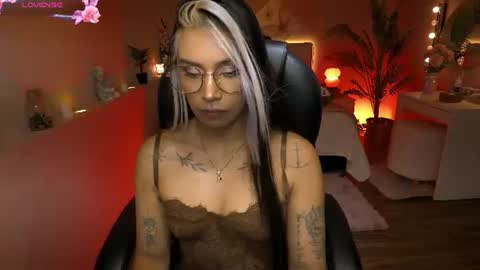 Snapshot of la_monitora chatting on 07-22-26, 11:46 T A T I A N A online show from 07-22-26, 11:46