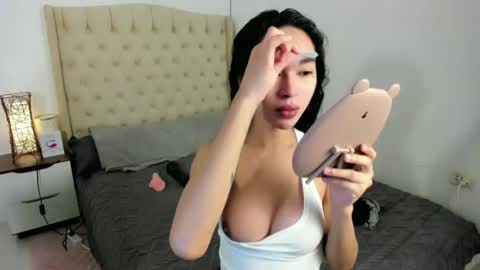 Snapshot of la_vida_lena_ chatting on 02-03-25, 12:04 la_vida_lena_ online show from 02-03-25, 12:04
