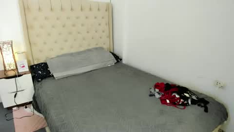 Snapshot of la_vida_lena_ chatting on 02-23-25, 09:11 la_vida_lena_ online show from 02-23-25, 09:11
