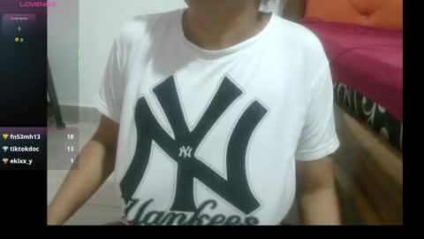 Snapshot of la_wuaifu1 chatting on 11-02-25, 10:34 la_wuaifu1 online show from 11-02-25, 10:34