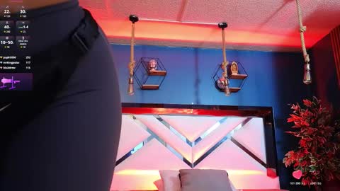 Snapshot of laady_brownn chatting on 02-14-26, 11:29 Cris online show from 02-14-26, 11:29