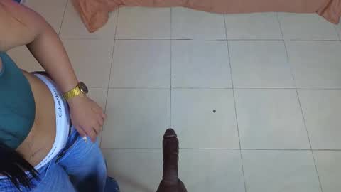 Snapshot of laady_brownn chatting on 02-18-26, 12:34 Cris online show from 02-18-26, 12:34