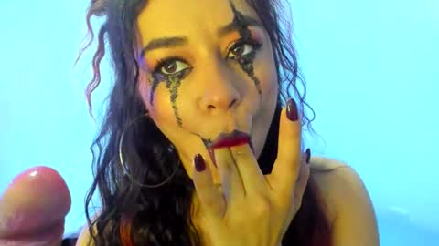 Marly online show from 10-31-25, 09:54