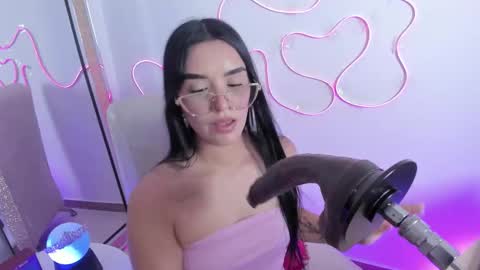 lana  foxx Model  independient online show from 02-23-26, 12:30