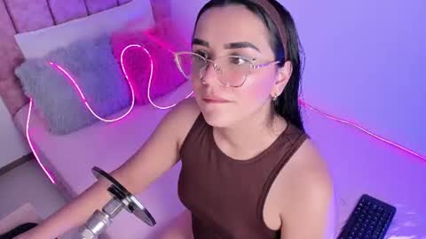 lana  foxx Model  independient online show from 06-16-26, 12:46