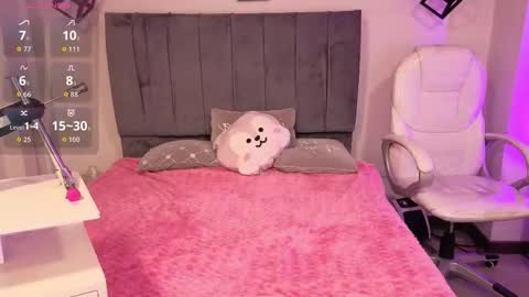  L A R A   online show from 10-30-25, 08:09