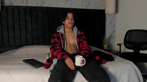 Snapshot of labrinthteasing chatting on 09-30-25, 12:10 labrinthteasing online show from 09-30-25, 12:10