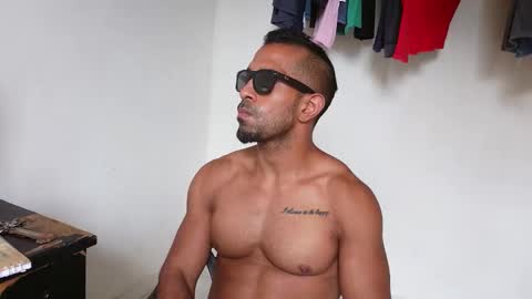 Snapshot of lacasadelosmunecosbq chatting on 03-17-26, 05:05 Bruno Smith online show from 03-17-26, 05:05