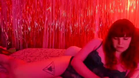 Snapshot of laceylust666 chatting on 09-14-25, 04:11 Chelsea Poe online show from 09-14-25, 04:11