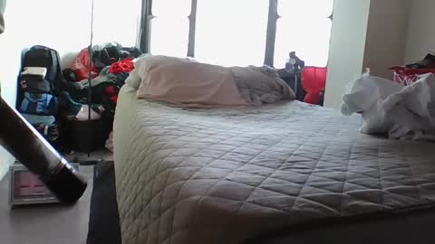 lachickadelbronx online show from 01-03-25, 07:29