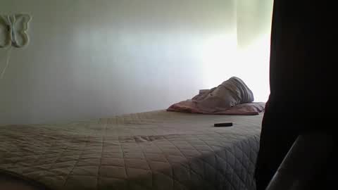 lachickadelbronx online show from 01-10-25, 08:04