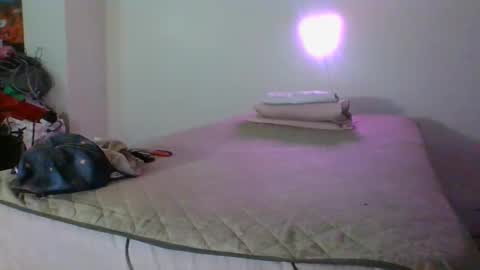 lachickadelbronx online show from 02-10-25, 12:41