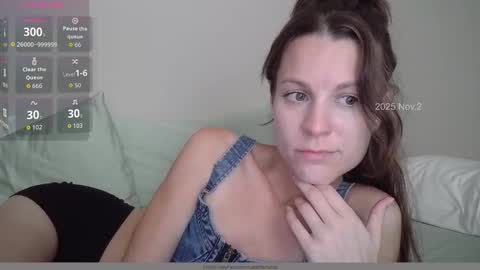 Snapshot of lacie_richards chatting on 11-02-25, 08:00 Lacie online show from 11-02-25, 08:00
