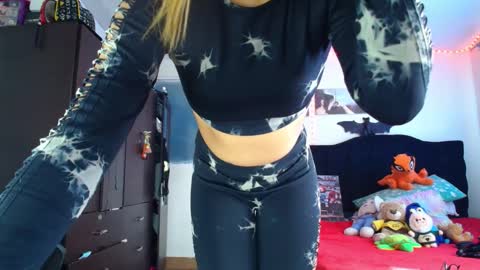 Valentina online show from 11-27-25, 08:11