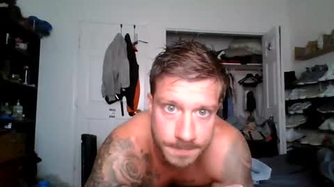 lacrioxcum18 online show from 10-22-25, 04:40