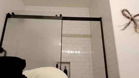 lacybell online show from 12-26-24, 09:15