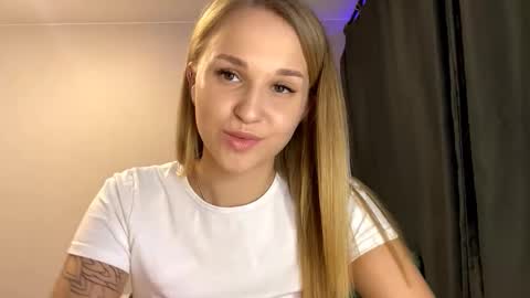 Sofia online show from 10-26-25, 04:46