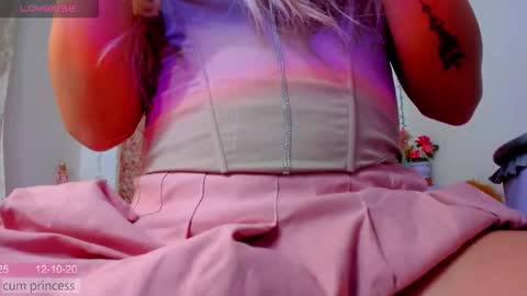 Laden And Juan online show from 10-12-25, 03:33