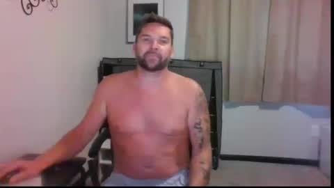 Snapshot of ladiesmandaddy chatting on 09-19-25, 04:51 Don Kedick online show from 09-19-25, 04:51