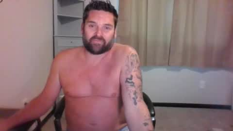 Snapshot of ladiesmandaddy chatting on 10-17-25, 04:53 Don Kedick online show from 10-17-25, 04:53